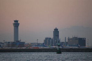 羽田空港元日夜明け前