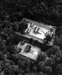 640px-Ise_Shrine_Naiku_1953-8-26_cropped